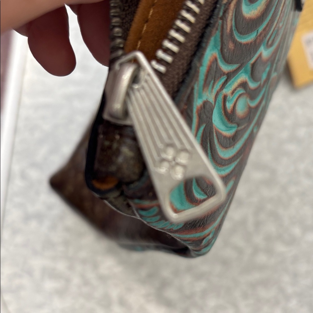 Patricia Nash Dark Brown and Turquoise Wristlet NWT tooled turquoise collection - Picture 8 of 9